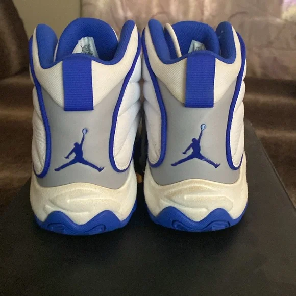 Nike Jordan Pro Strong White Blue Wolf Grey Shoes (DC8418 104) Men's Size 8.5 - Picture 5 of 7